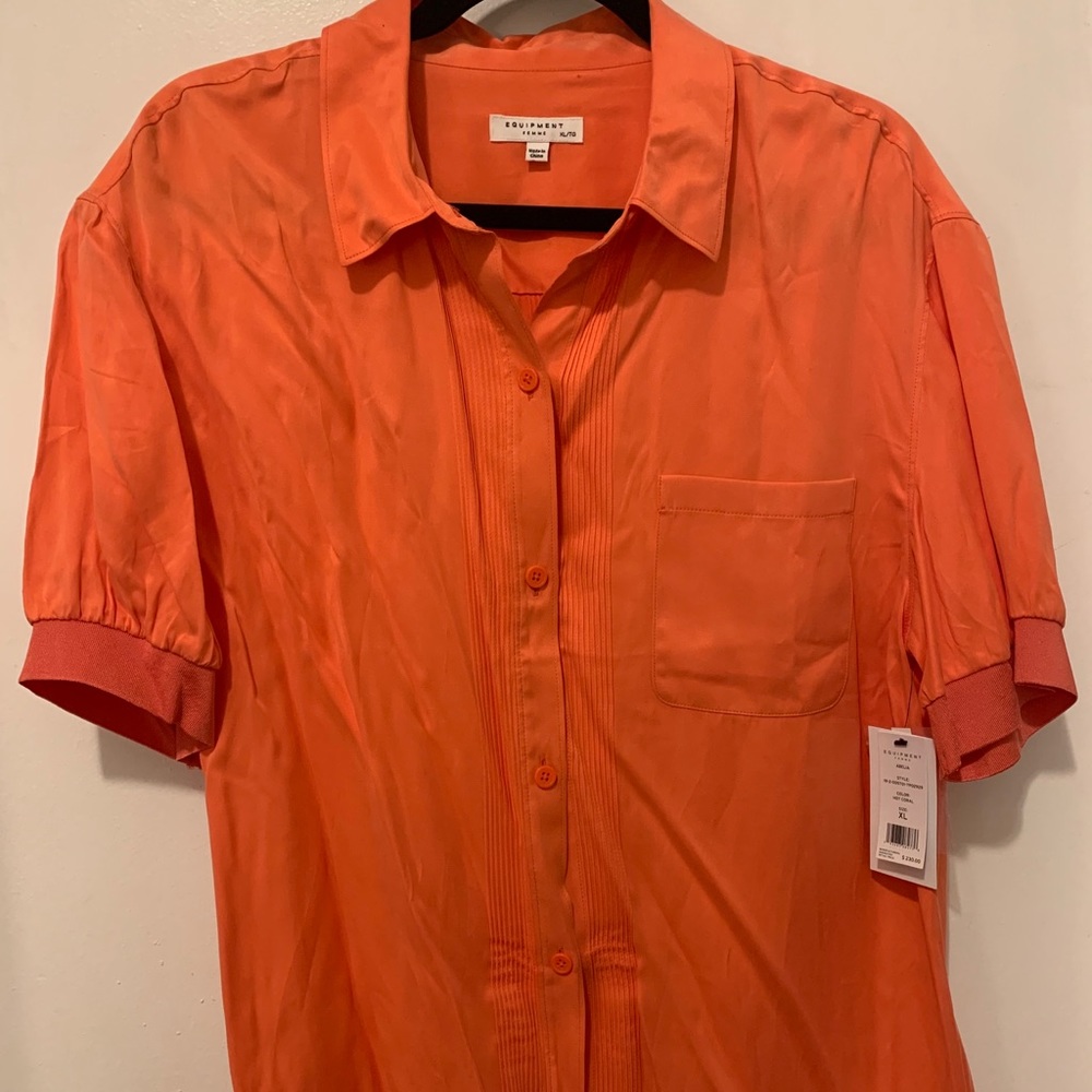 NWT Equipment Abelia Short Sleeve Silk Blouse